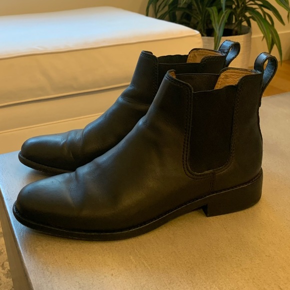 Madewell Shoes - Madewell Ainsley Chelsea Bootie